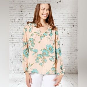 Belle by Kim Gravel Floral Blouse L NWT | Cream Blue Blooms Effortless Chic